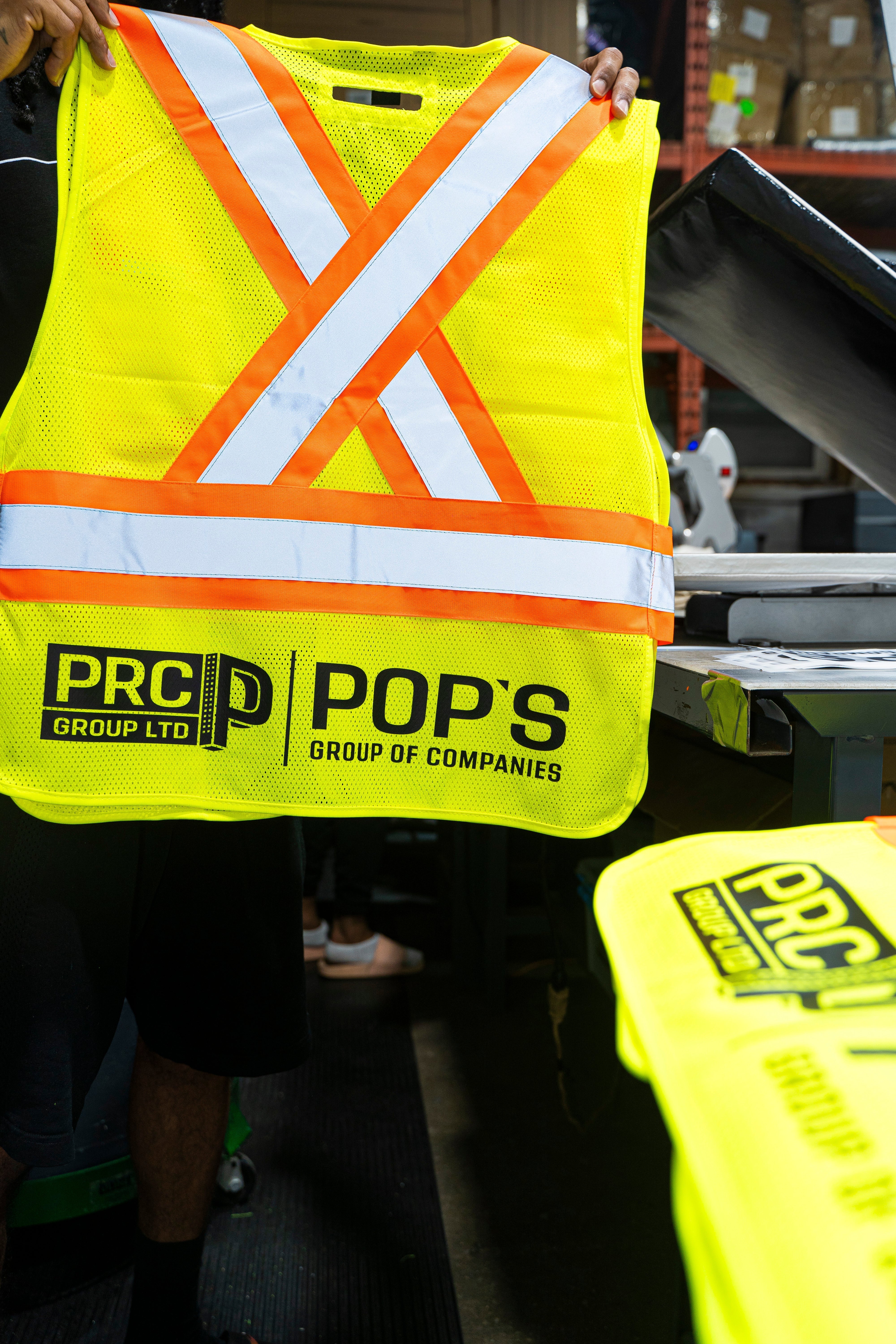 Custom Construction Uniforms & Job Site Signs Toronto
