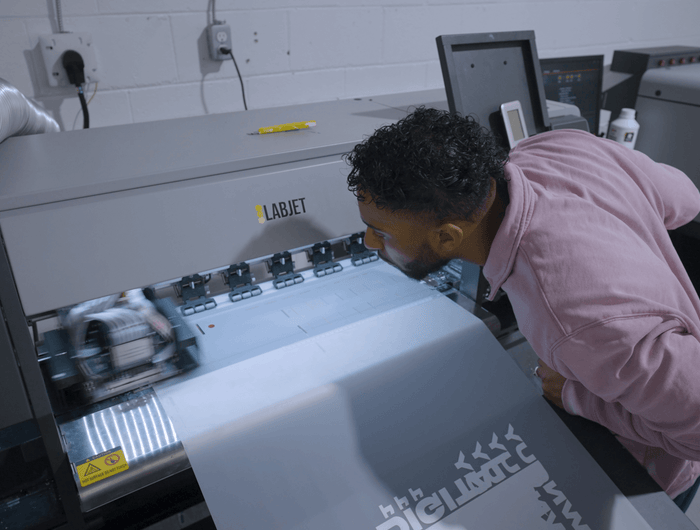 <h1>The Cool <br/>Printing <br/>Company.</h1>